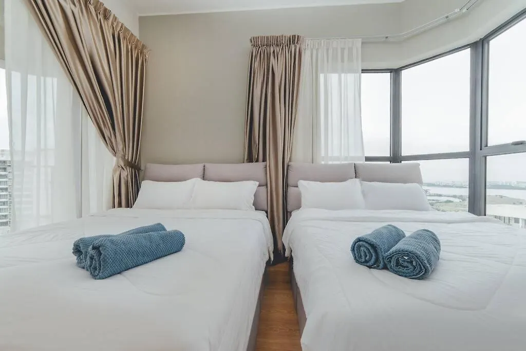 Baylaurel Cozycorner 3Br8Pax Seaview Poolview Apartment Johor Bahru